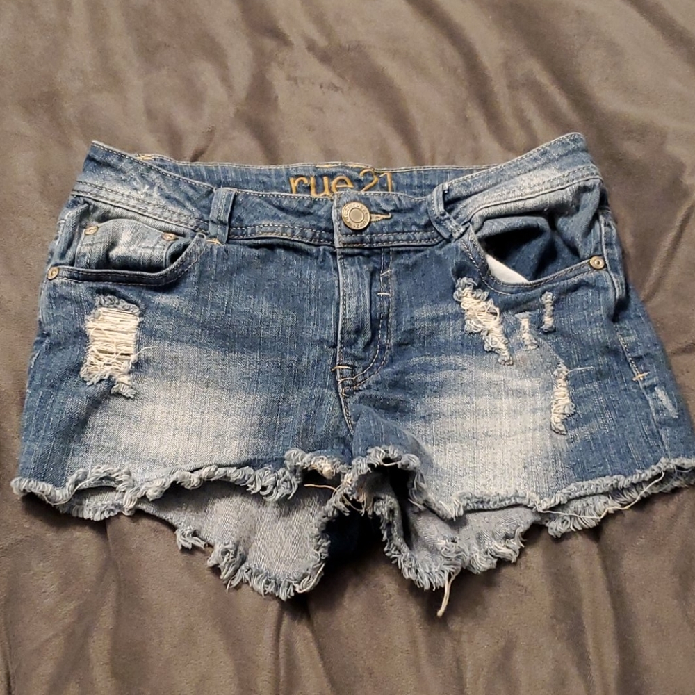 Rue 21 Distressed Short Shorts 3/4